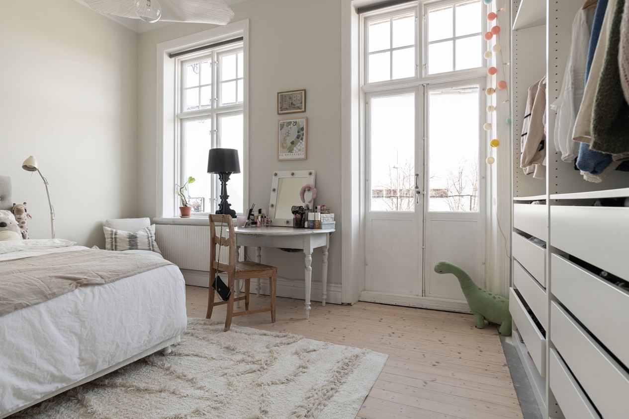 chambre avec dressing ouvert