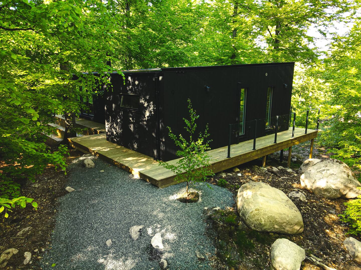petite maison 55m2 en bois noir petite maison 55m2 en bois noir