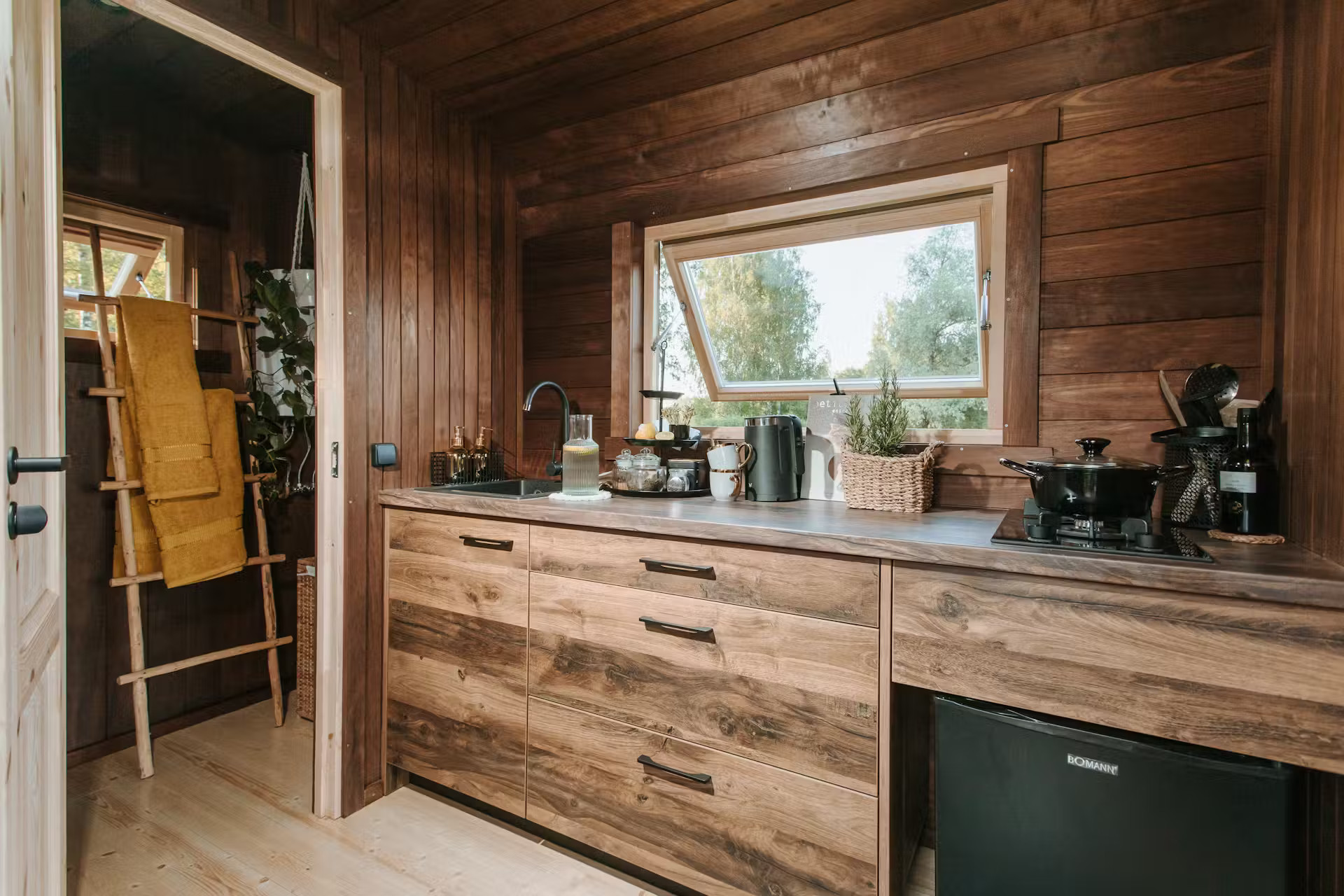 cuisine et salle de bain tiny house Vagabond Haven