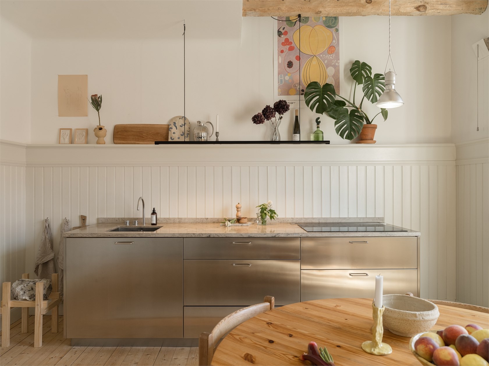 cuisine inox avec poutres décoration scandinave cuisine inox avec poutres décoration scandinave