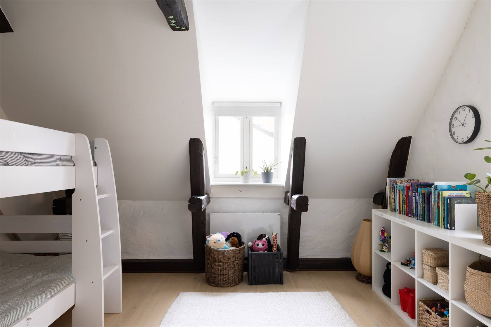 chambre enfant avec poutres chambre enfant avec poutres