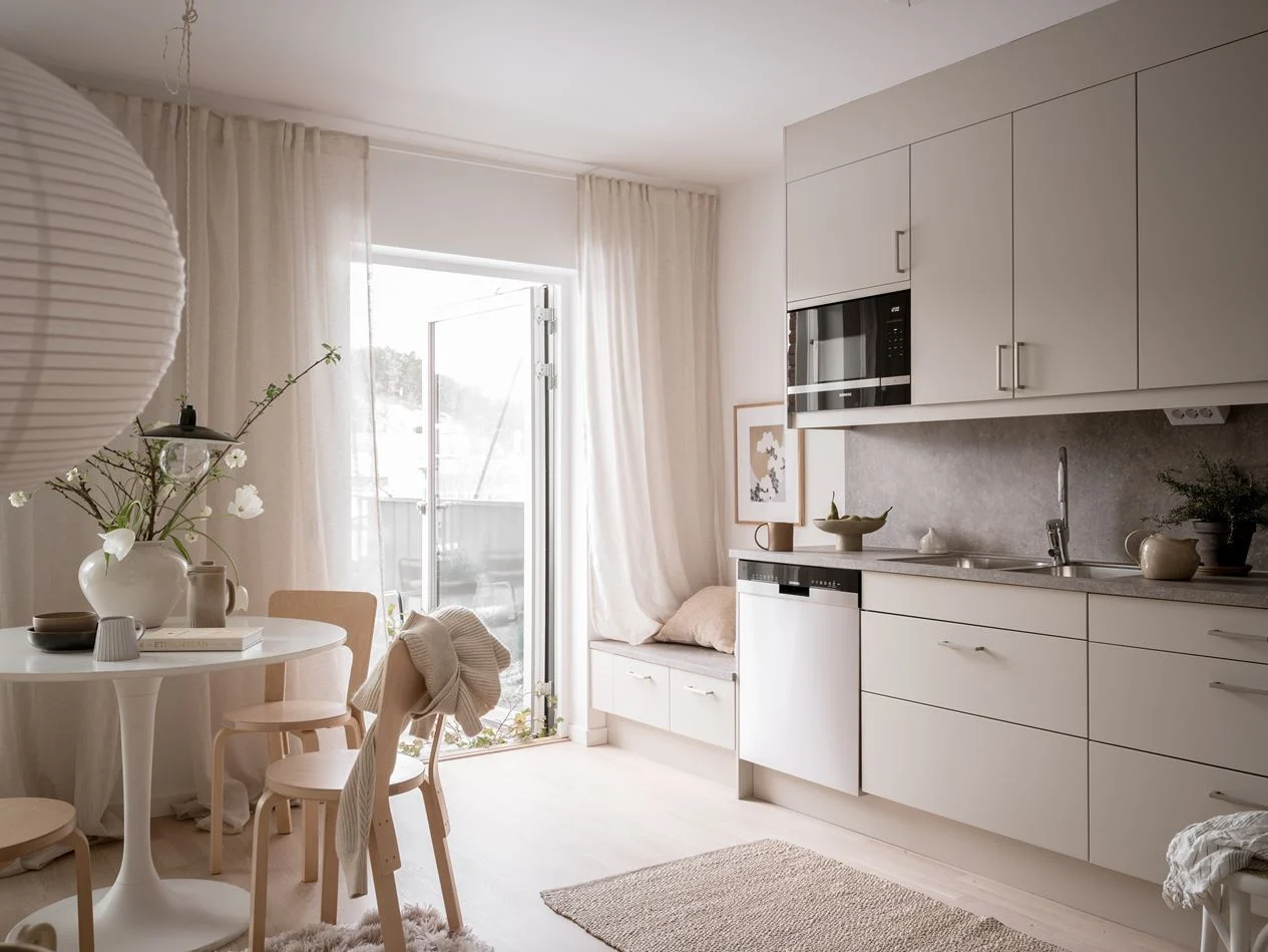salle à manger et cuisine ouverte décoration beige scandinave salle à manger et cuisine ouverte décoration beige scandinave