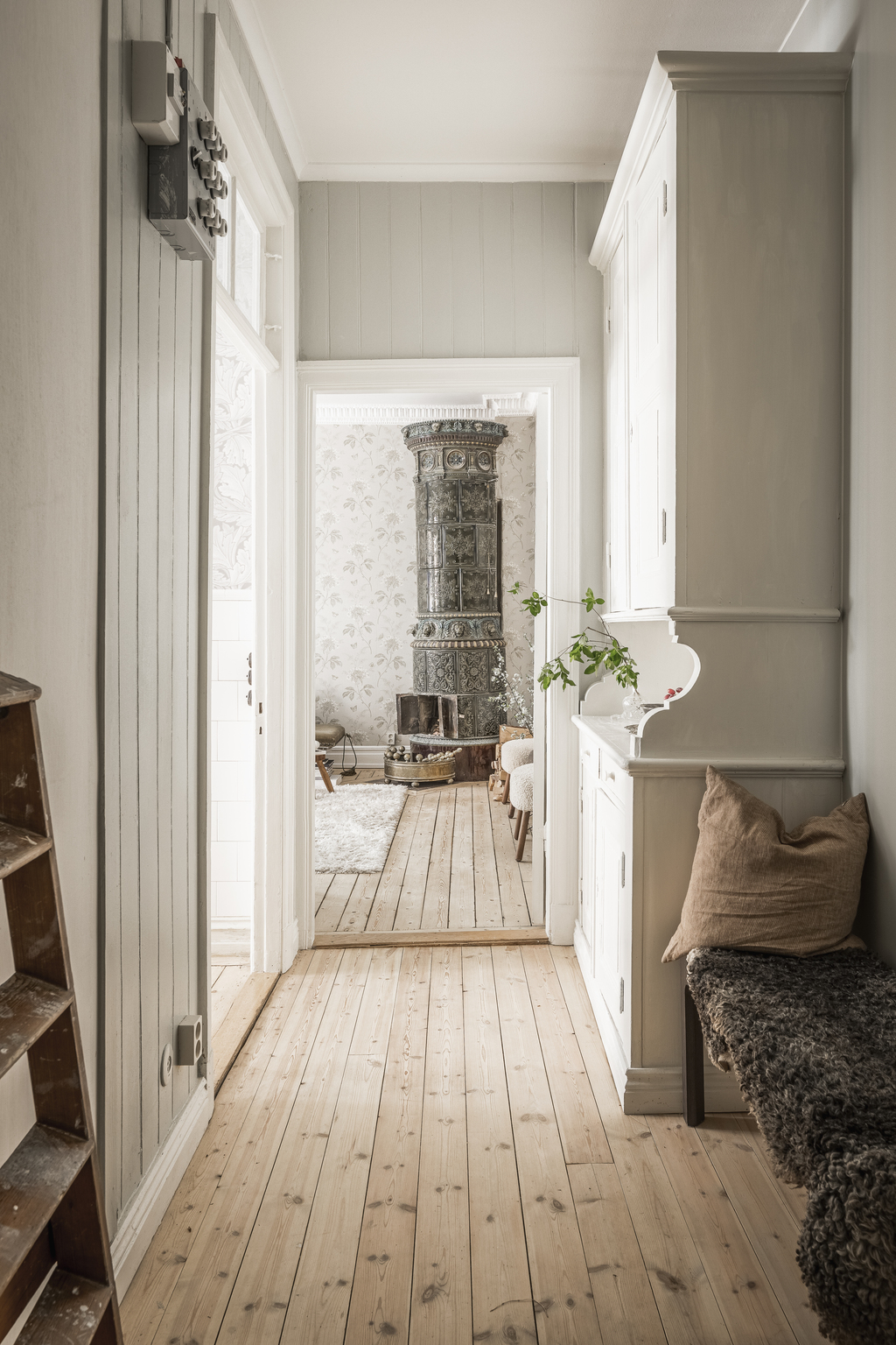 entrée appartement ancien avec moulures décoration scandinave entrée appartement ancien avec moulures décoration scandinave