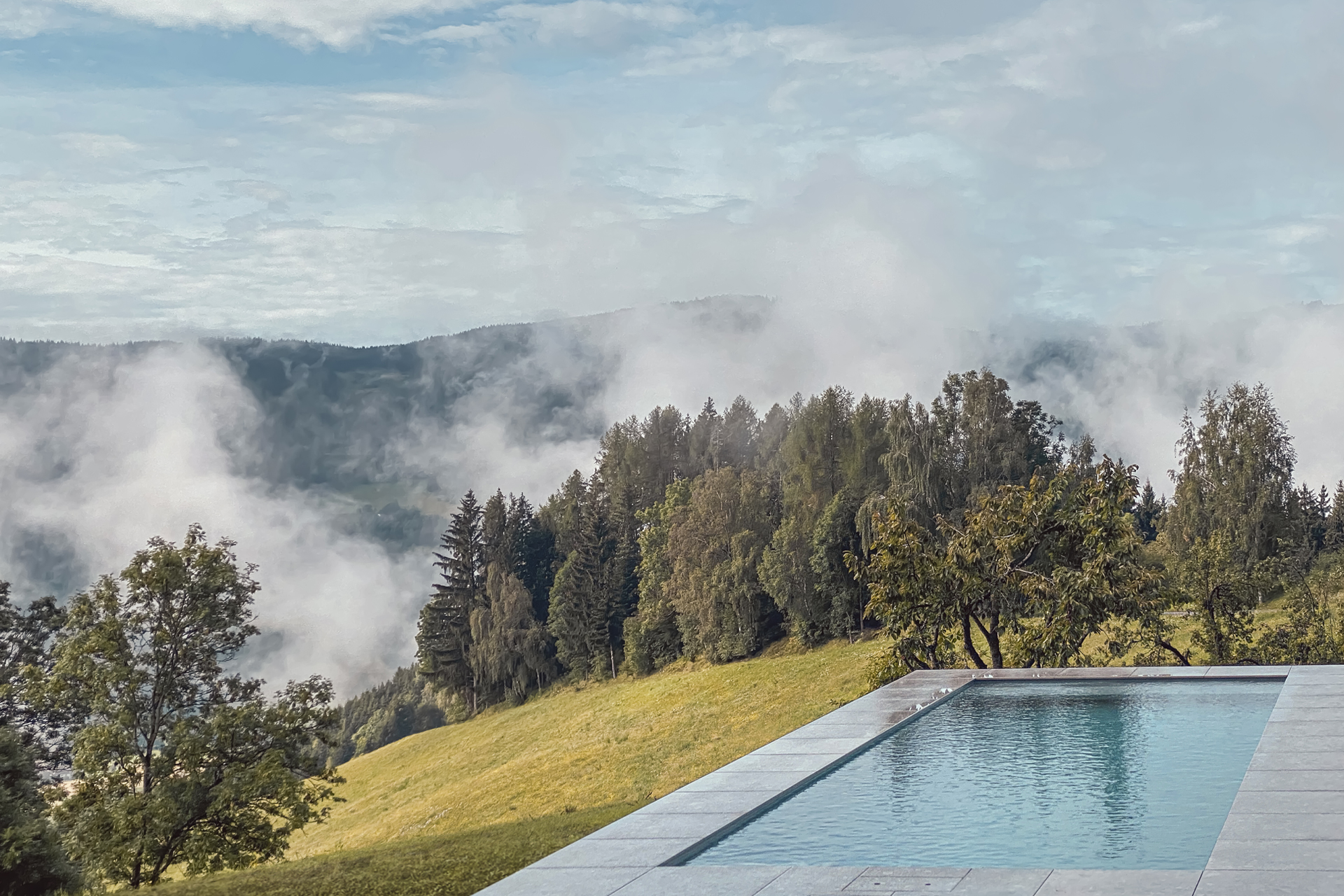 piscine vue montagne maison Autriche I-am-Escape piscine vue montagne maison Autriche I-am-Escape