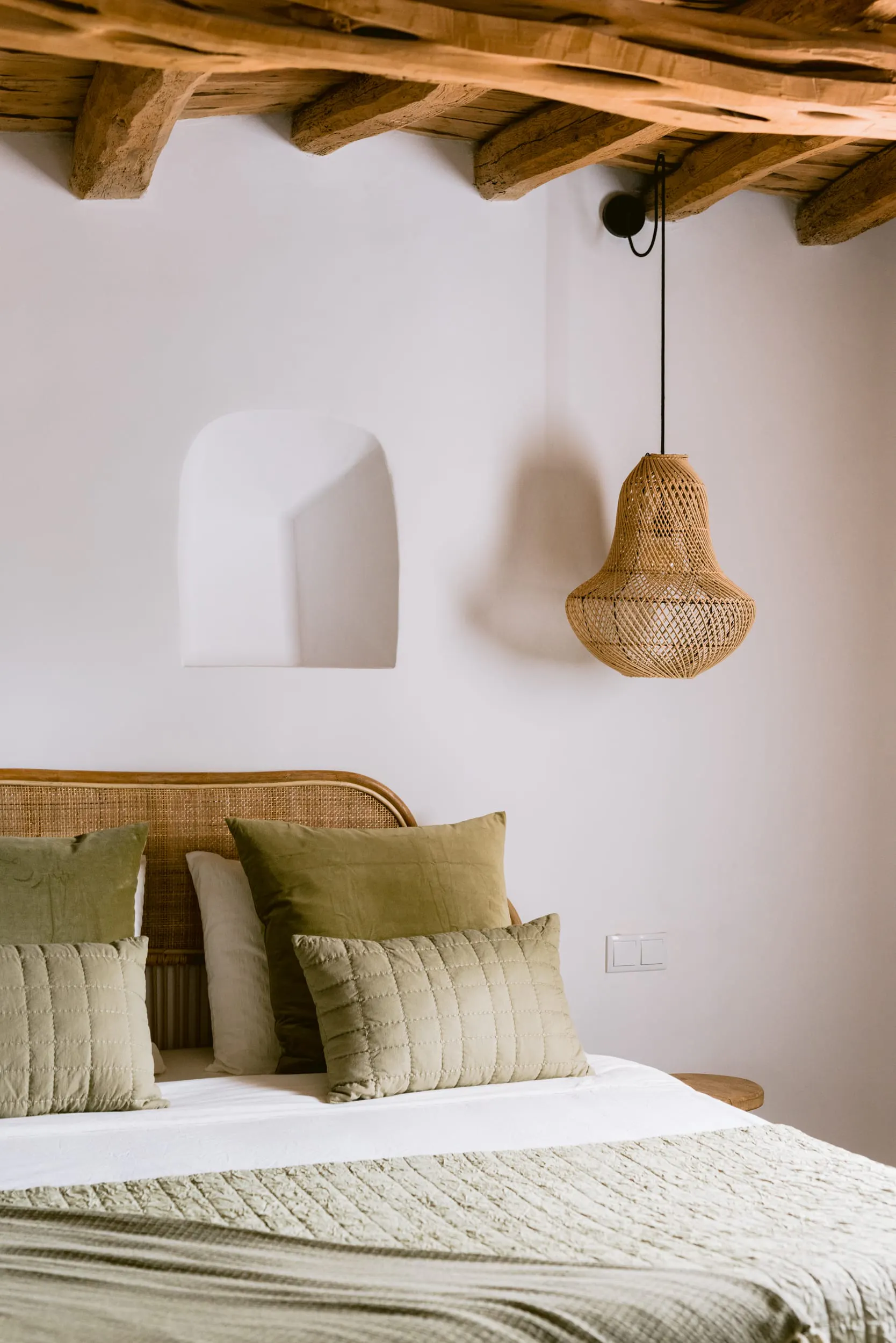 chambre avec poutres décoration naturelle maison Ibiza chambre avec poutres décoration naturelle maison Ibiza