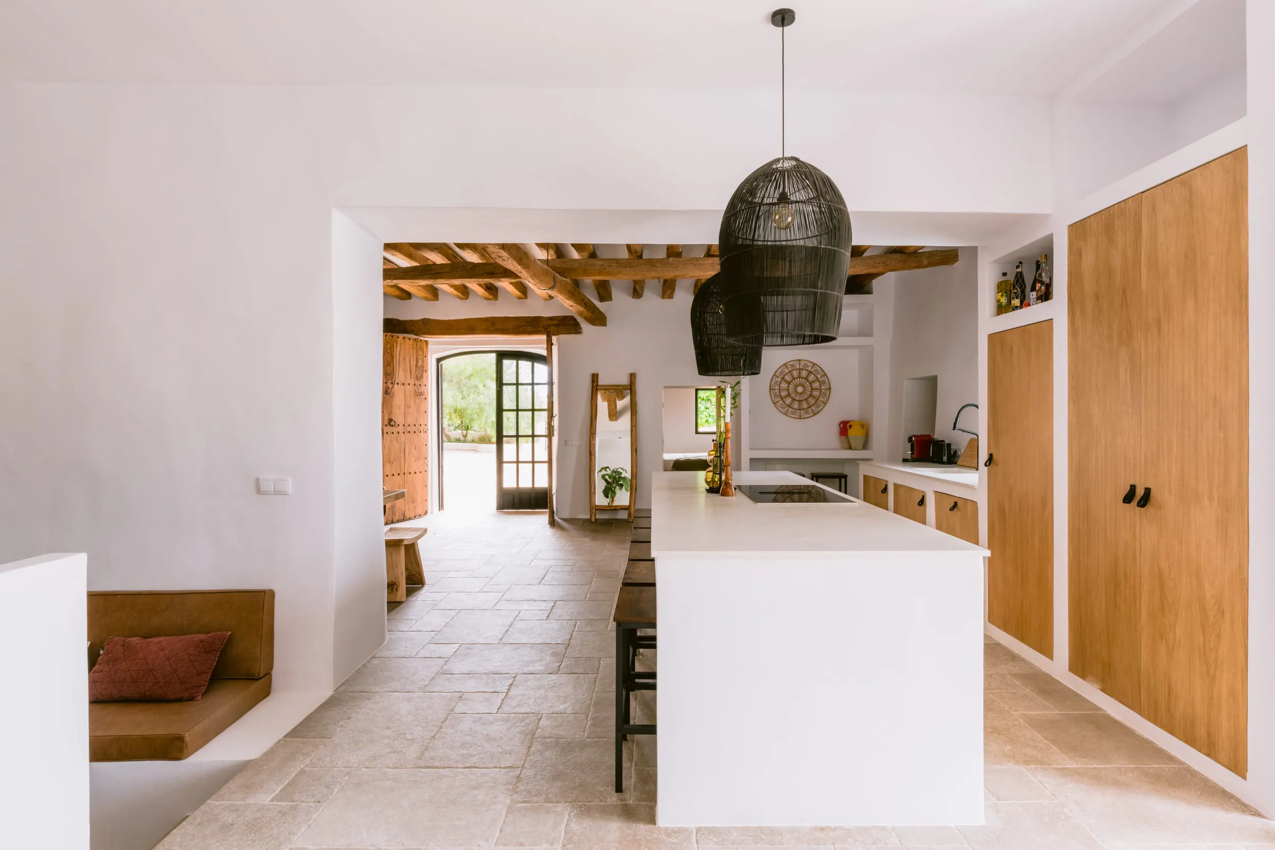 cuisine bois avec îlot béton cuisine bois avec îlot béton
