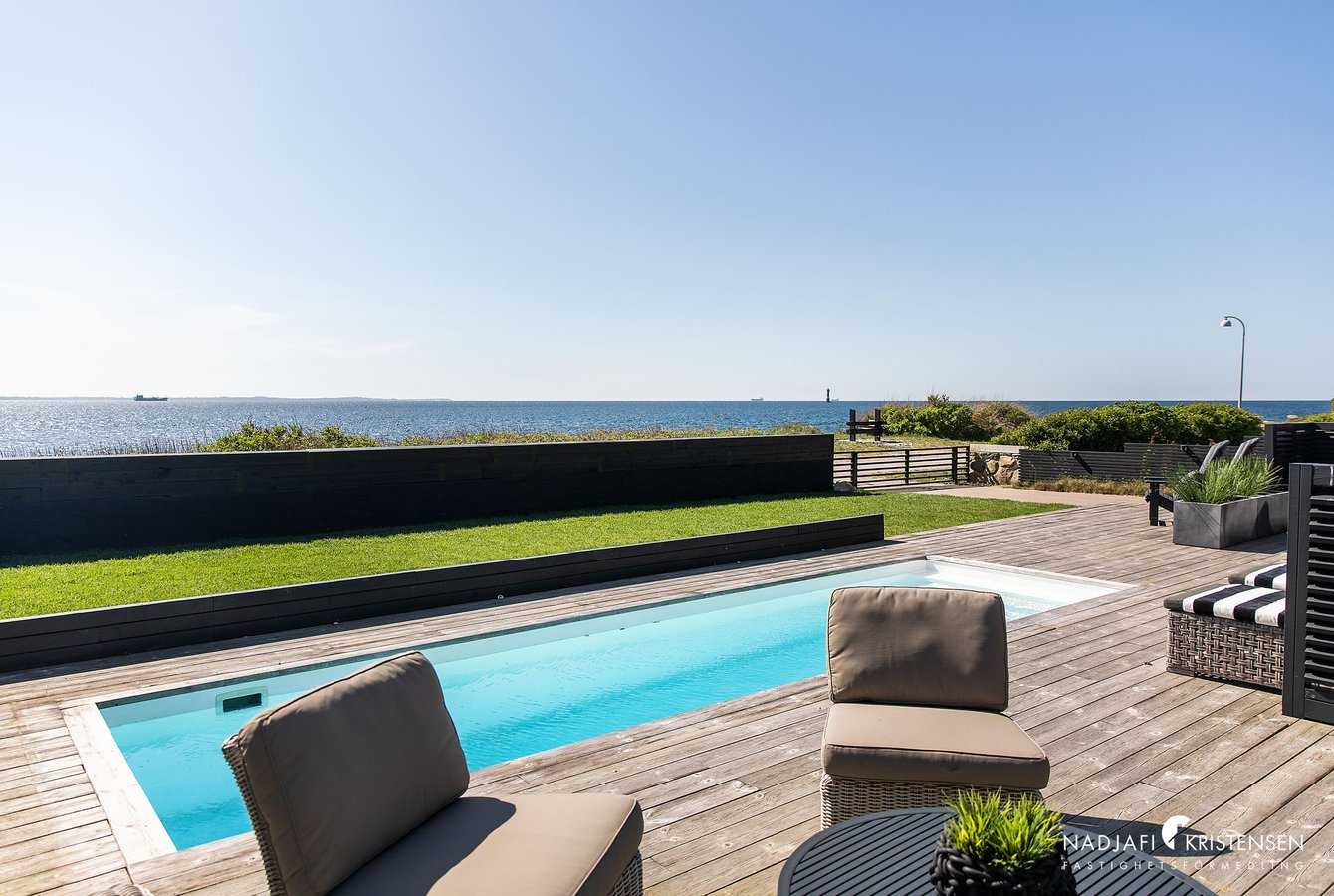 terrasse bois avec piscine maison contemporaine terrasse bois avec piscine maison contemporaine