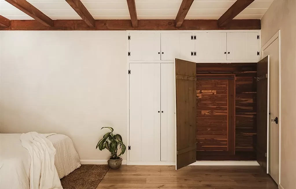 chambre avec poutres décoration vintage