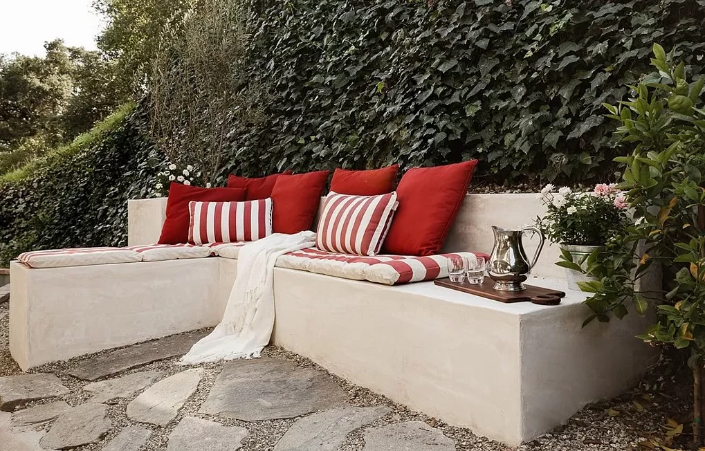 jardin avec banquette maçonnée