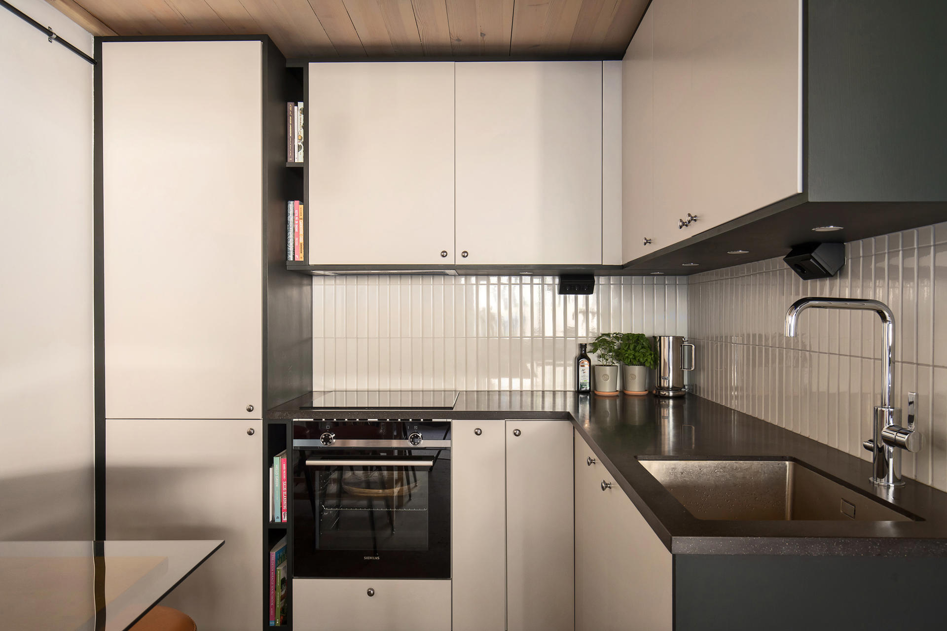 cuisine beige et noire