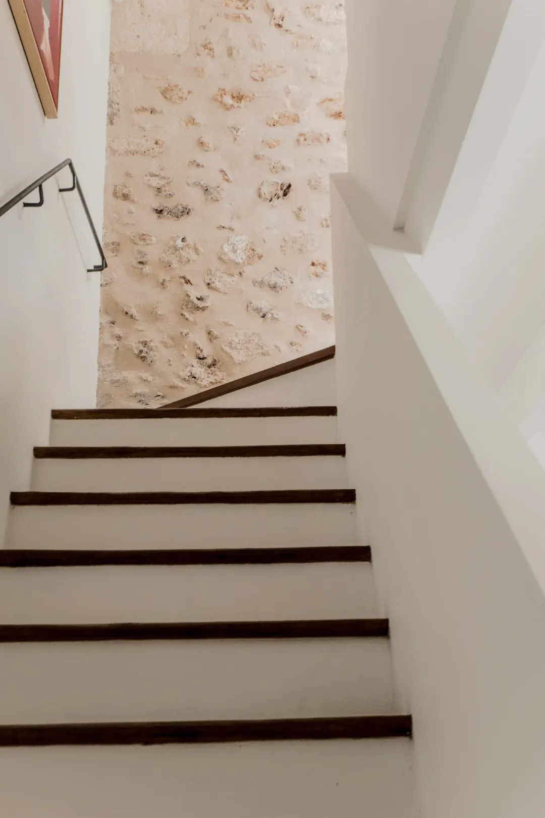 escalier maçonné avec mur de pierres escalier maçonné avec mur de pierres