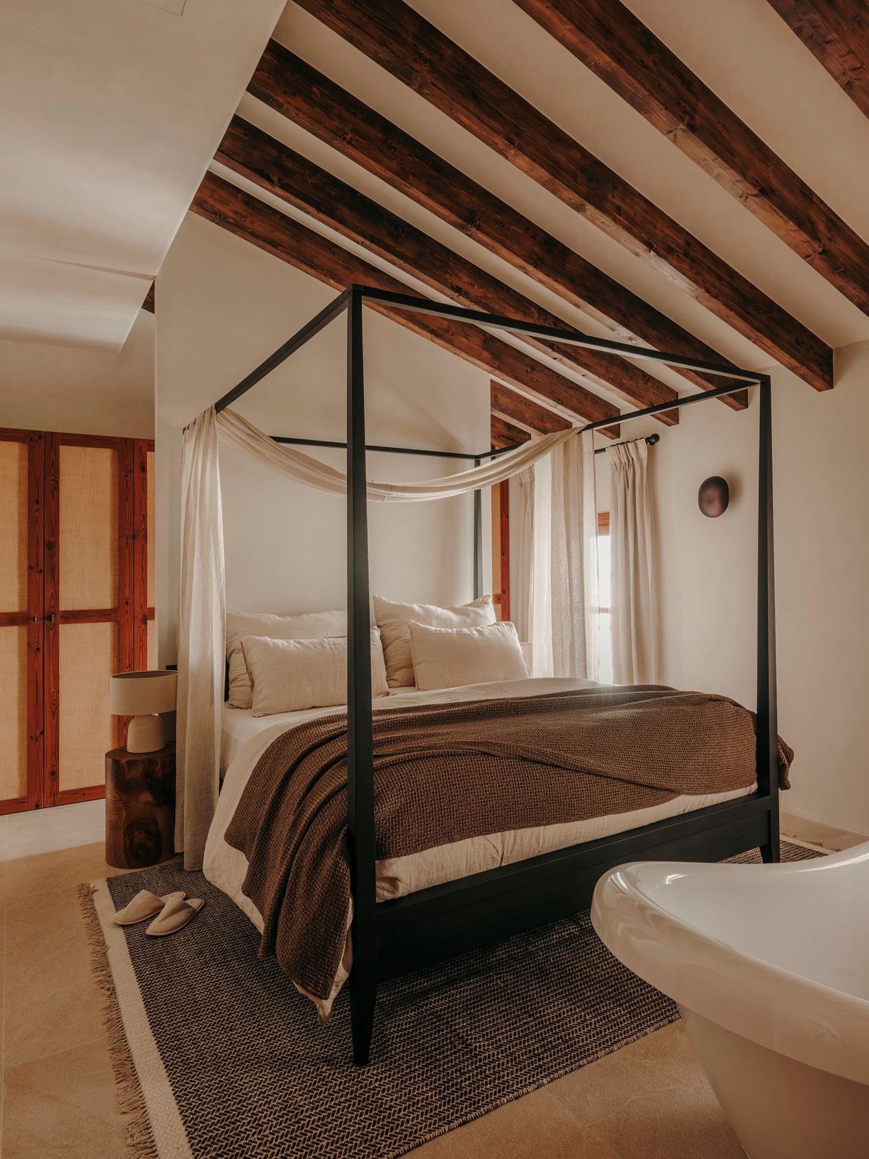 chambre avec poutres décoration méditerranéenne et rustique chic chambre avec poutres décoration méditerranéenne et rustique chic