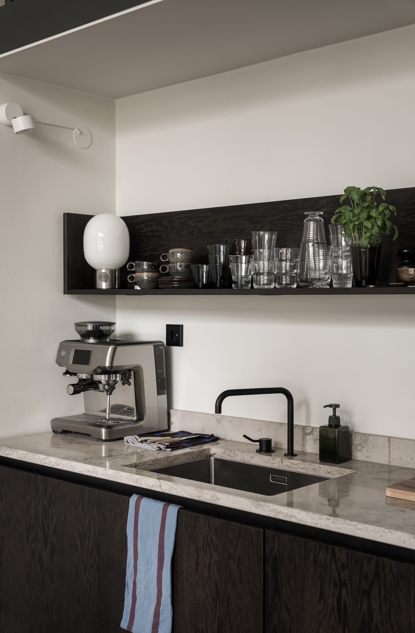 cuisine bois et marbre petit loft en duplex cuisine bois et marbre petit loft en duplex