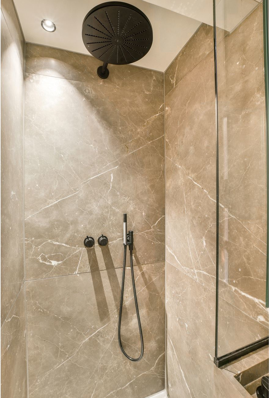 douche marbre