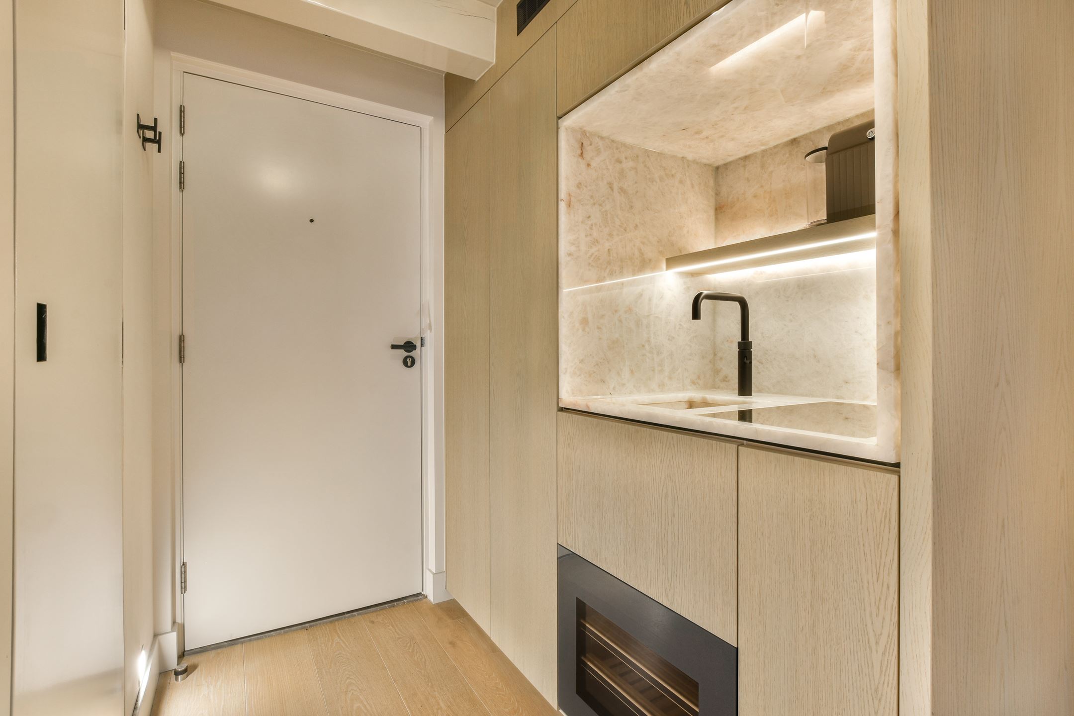 petite cuisine plan de travail onyx