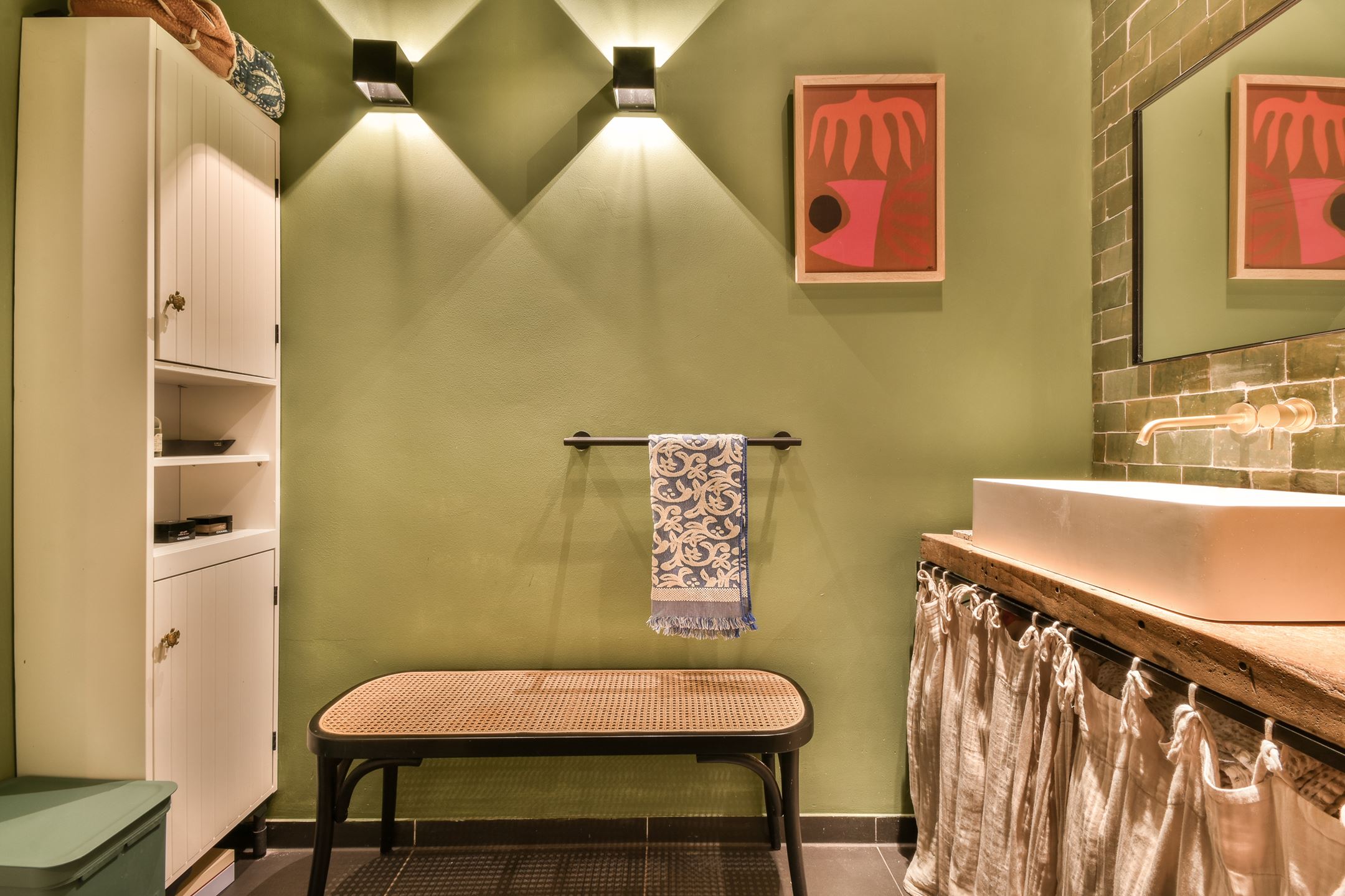 salle de bain appartement avec jardin décoration colorée et vintage salle de bain appartement avec jardin décoration colorée et vintage
