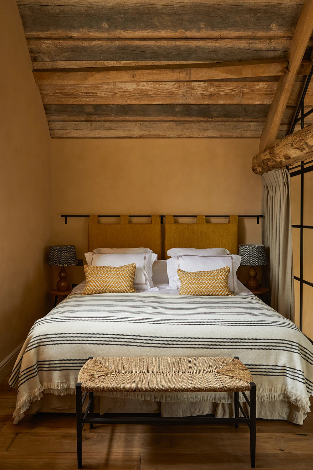 chambre avec verrière ancienne ferme rénovée Latimer Farm chambre avec verrière ancienne ferme rénovée Latimer Farm