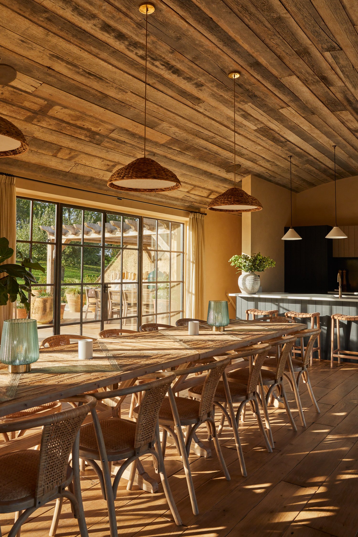 salle à manger ancienne ferme rénovée Latimer Farm décoration rustique chic salle à manger ancienne ferme rénovée Latimer Farm décoration rustique chic