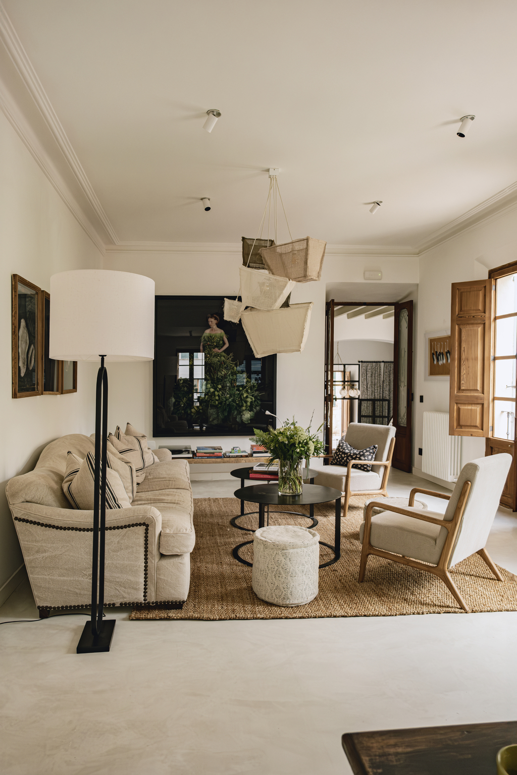 salon décoration contemporaine maison en pierre rénovée par Berrow la 1902