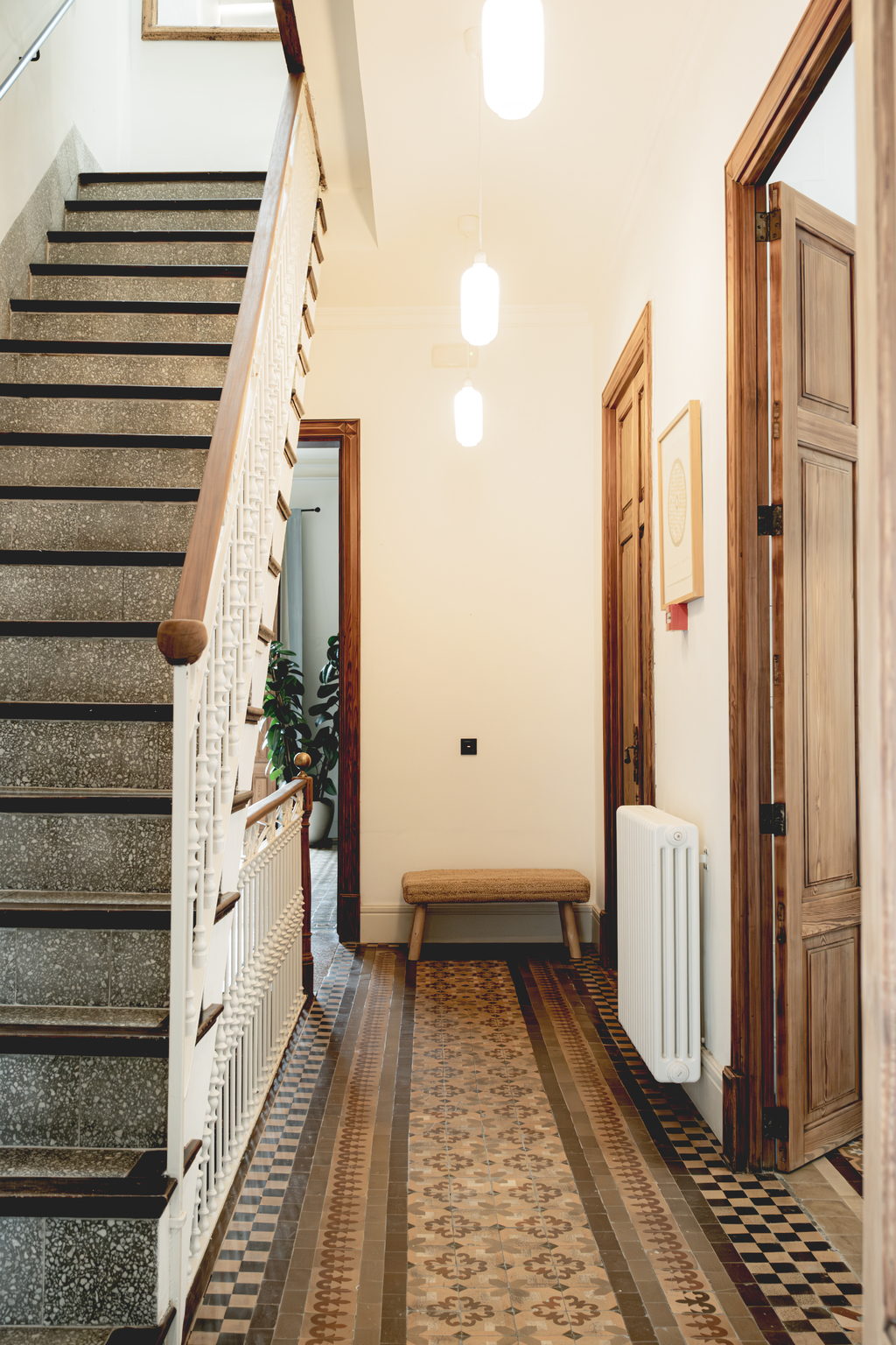 escalier ancien terrazzo maison en pierre rénovée par Berrow la 1902