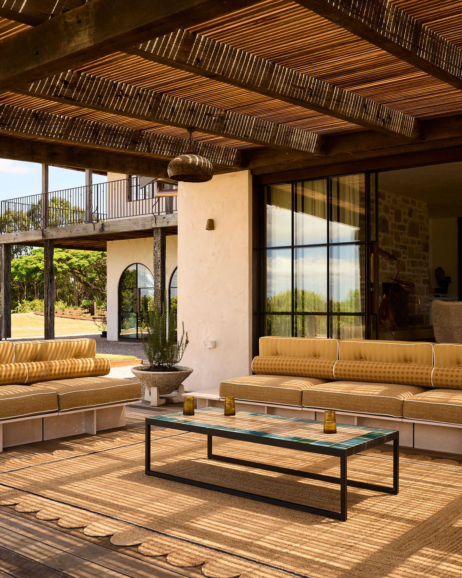 terrasse avec pergola bois Lo Scoglio terrasse avec pergola bois Lo Scoglio