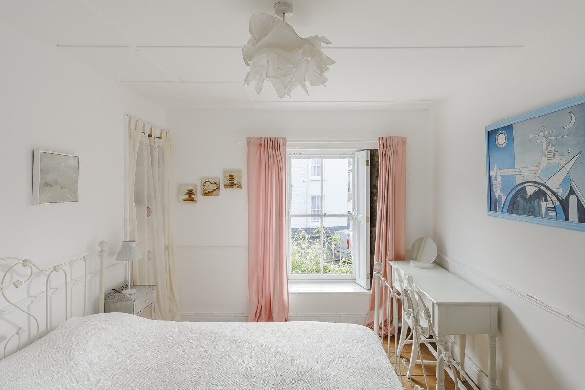chambre maison ancienne rénovée décoration rustique chic
