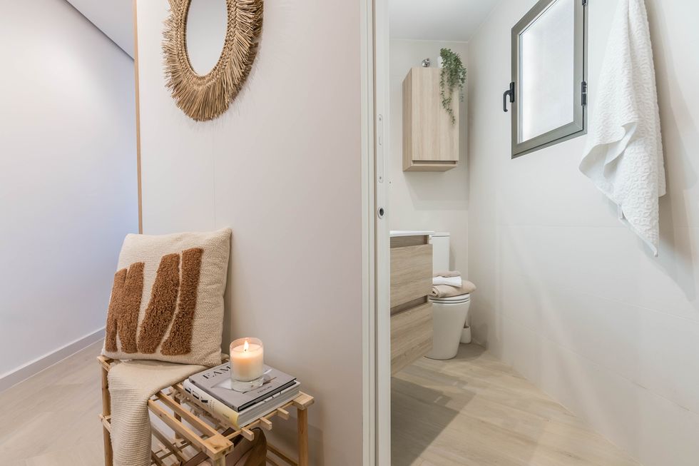 entrée et salle de bain deux-pièces 40m2 entrée et salle de bain deux-pièces 40m2