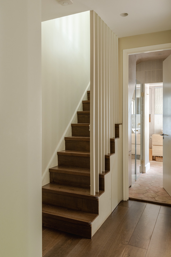 entrée avec escalier entrée avec escalier