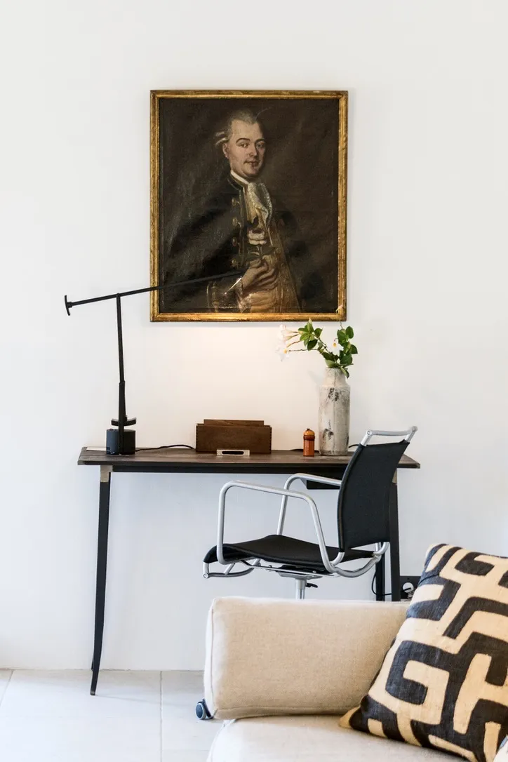 salon avec espace bureau décoration rustique chic le Mas des Infermières