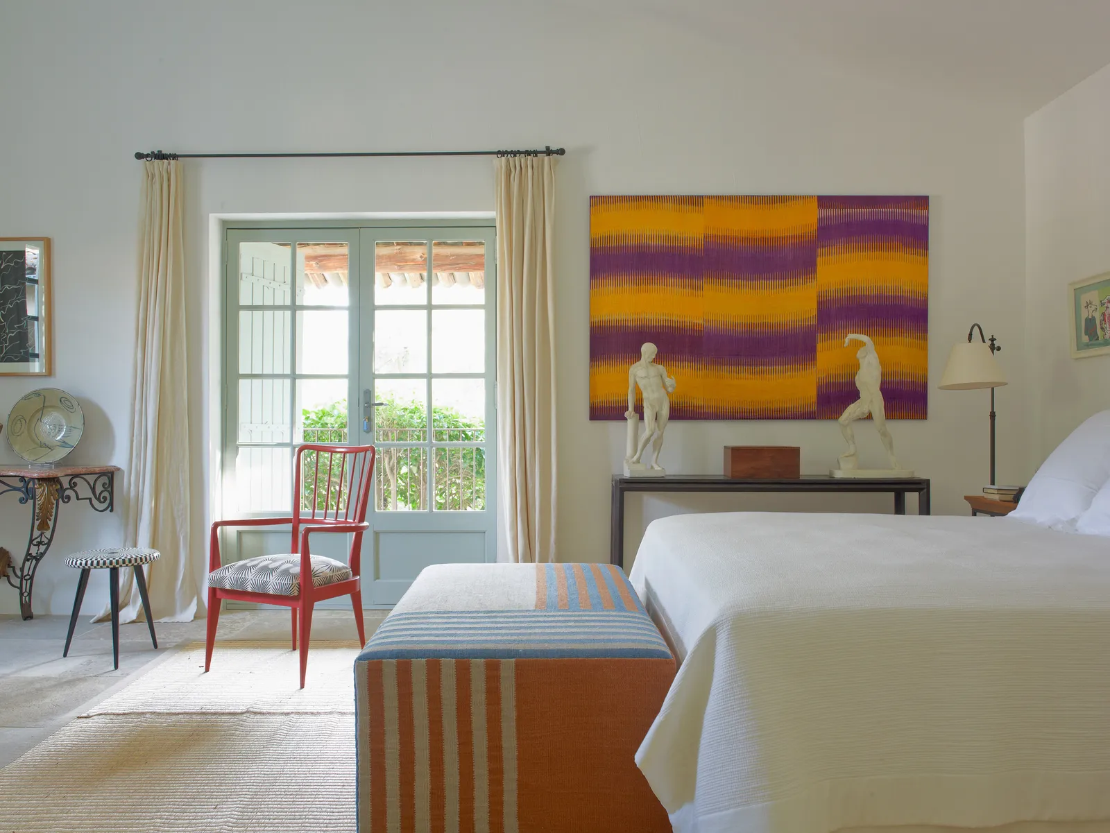 chambre décoration contemporaine le Mas des Infermières