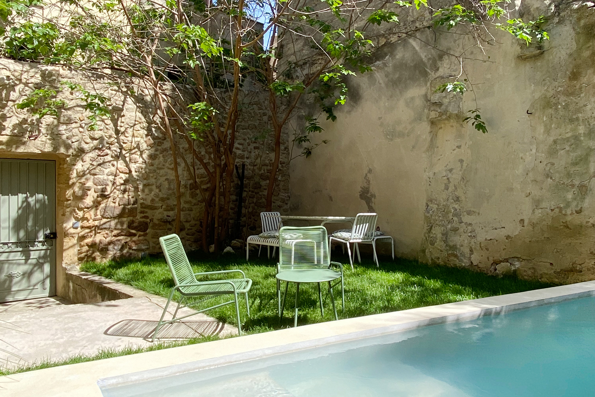 jardin avec piscine La maison du Puisatier Uzès jardin avec piscine La maison du Puisatier Uzès