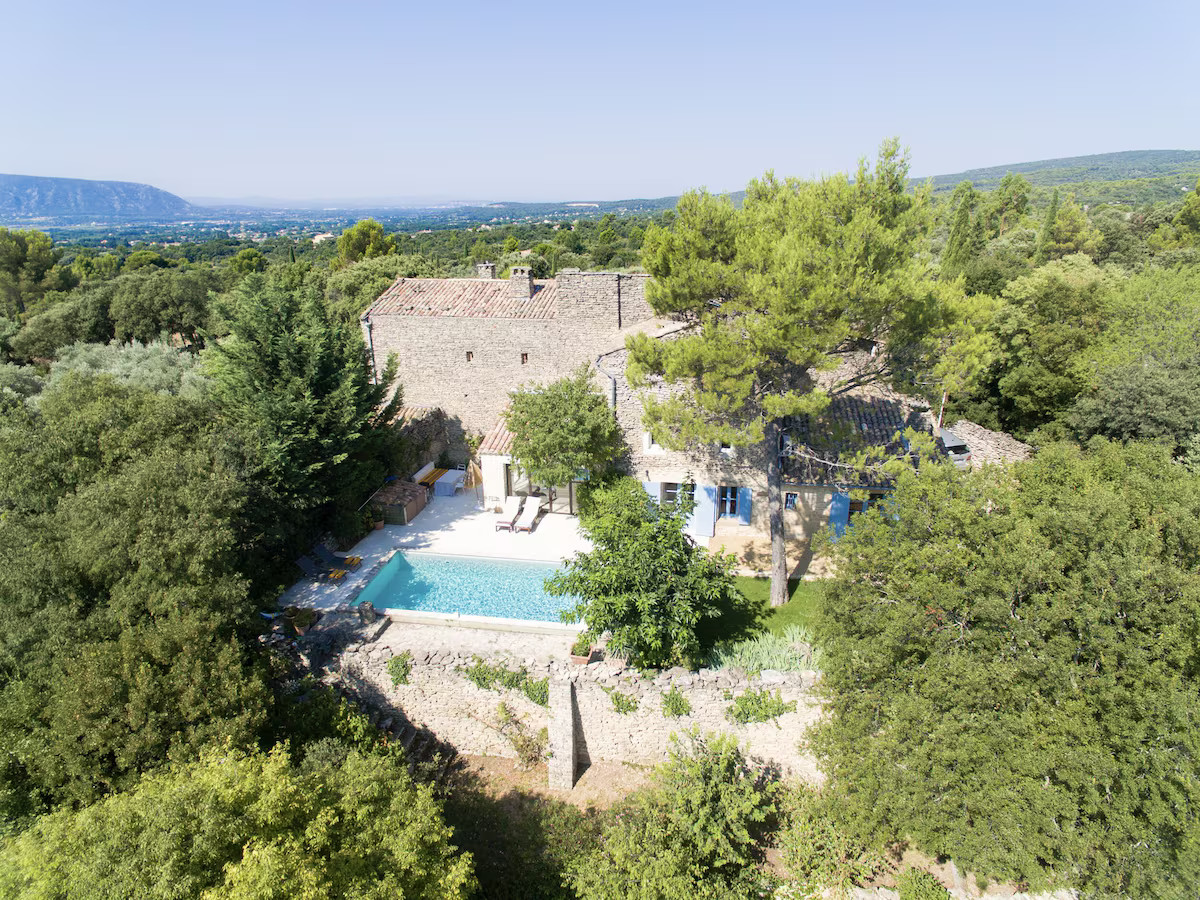 maison en pierres Gordes Luberon maison en pierres Gordes Luberon