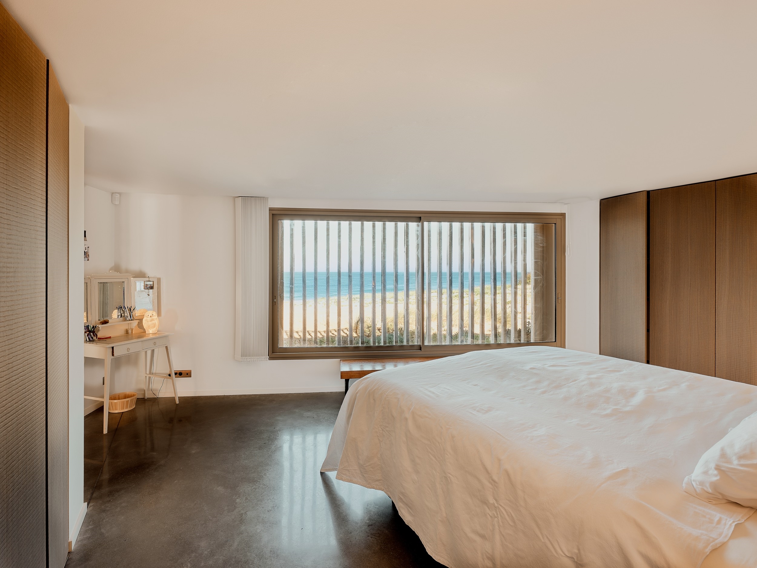 chambre décoration contemporaine vue mer