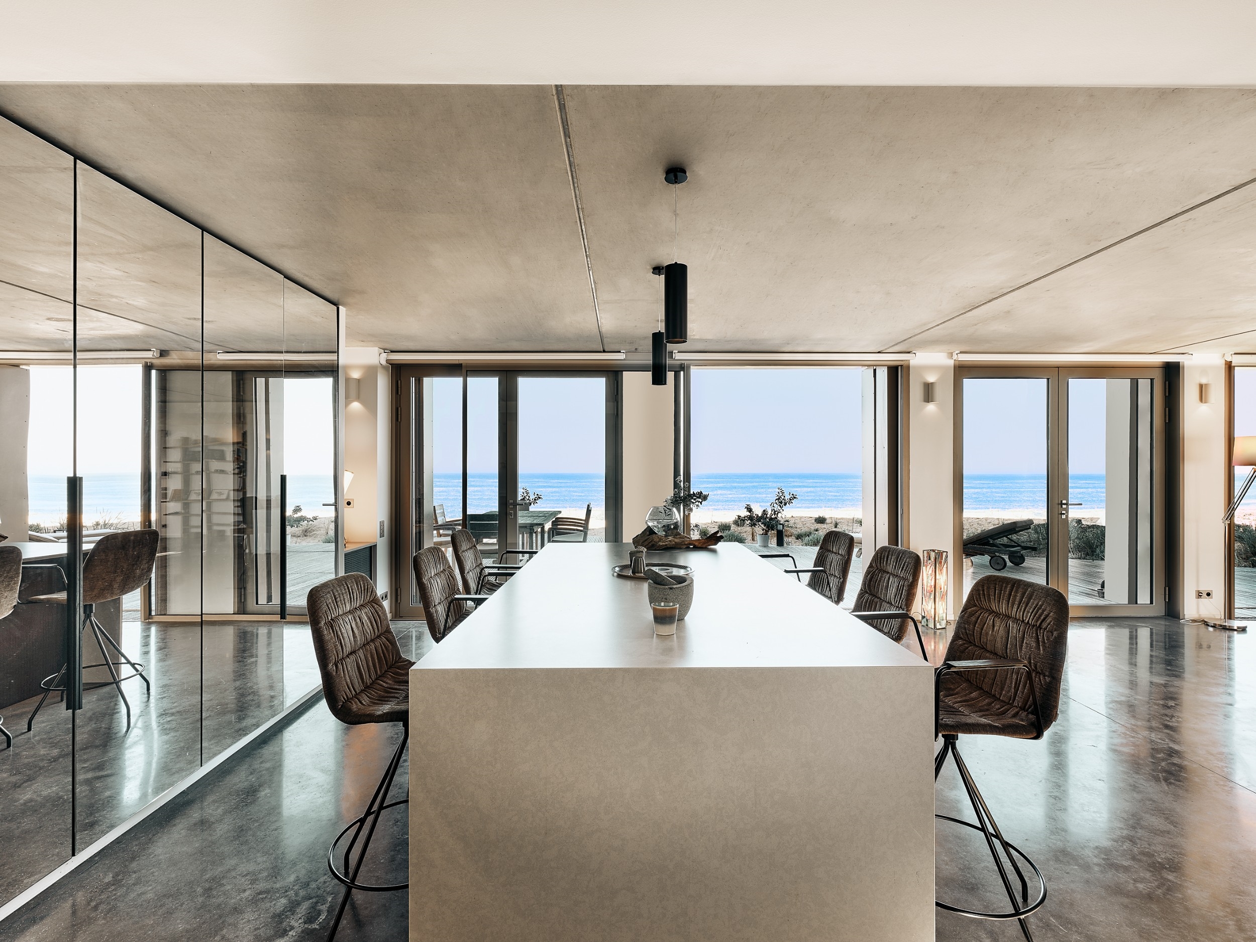 salle à manger baies vitrées