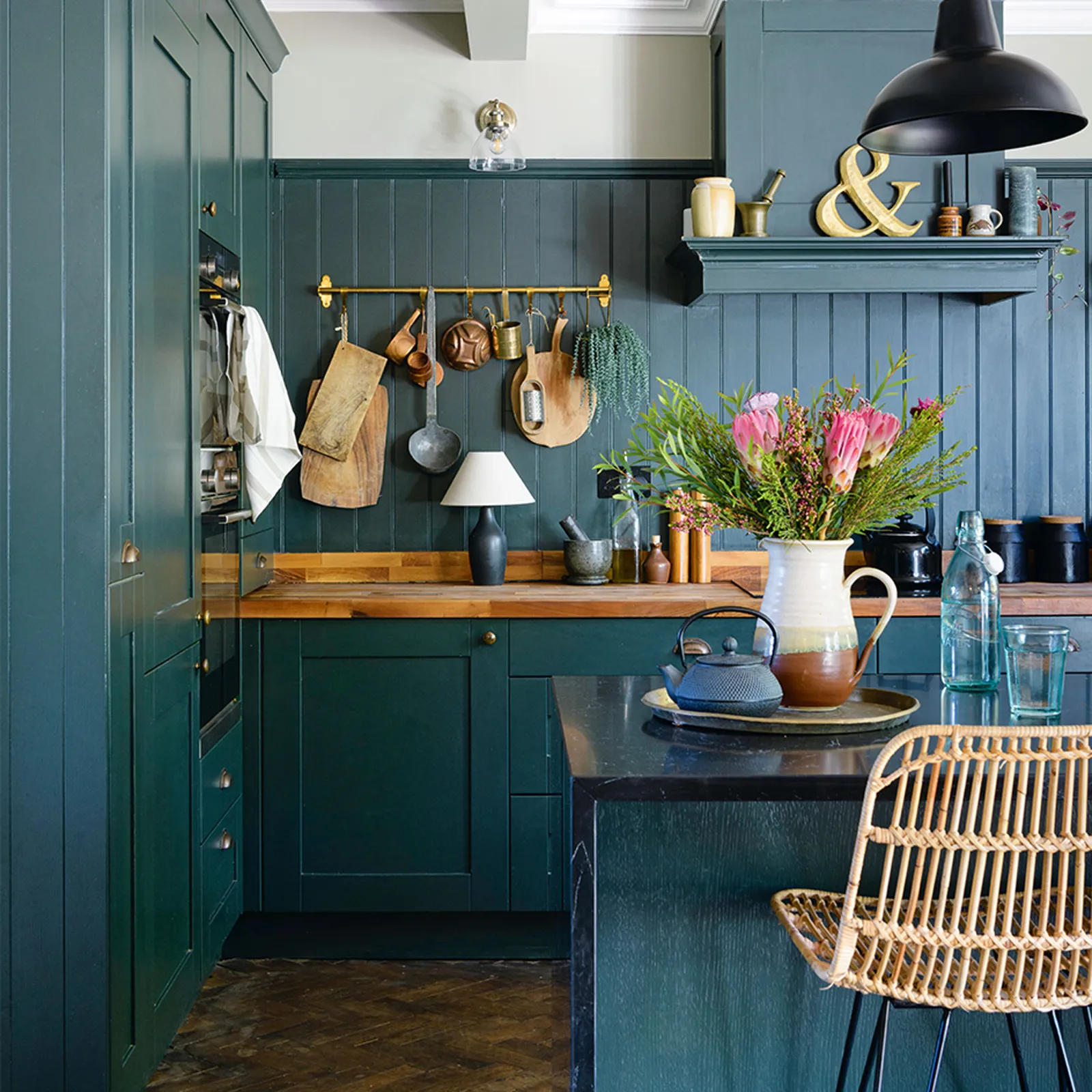 cuisine bleue dans cottage anglais