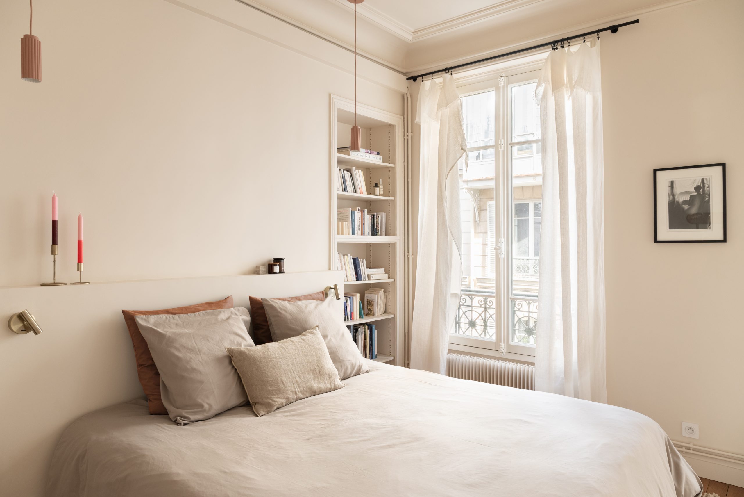 chambre contemporaine appartement haussmannien rénové Paris par Studio Castille chambre contemporaine appartement haussmannien rénové Paris par Studio Castille