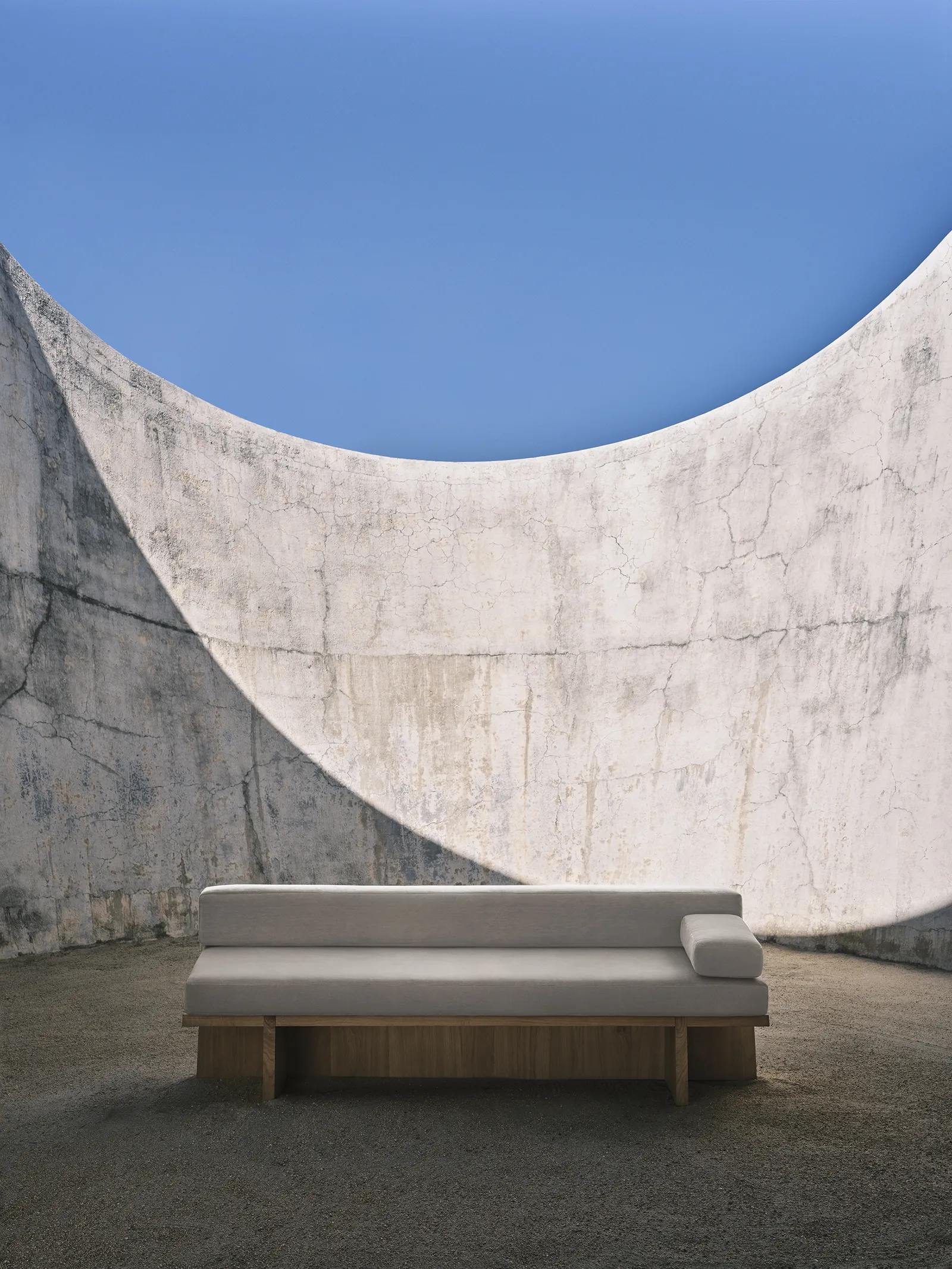 canapé collection Zara Home et Vincent Van Duysen 2024 canapé collection Zara Home et Vincent Van Duysen 2024