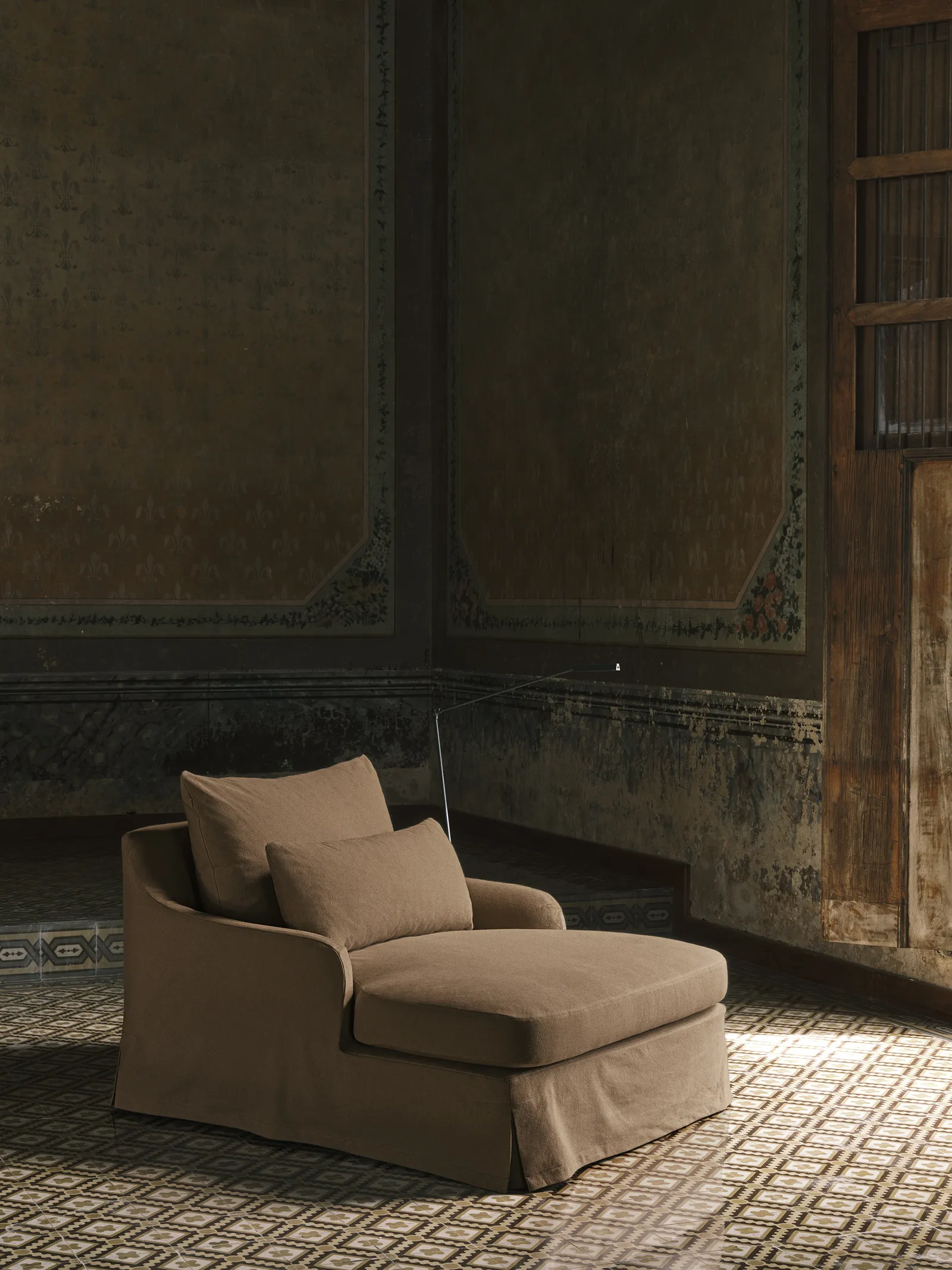 salon avec meridienne lin collection Zara Home et Vincent Van Duysen 2024 salon avec meridienne lin collection Zara Home et Vincent Van Duysen 2024