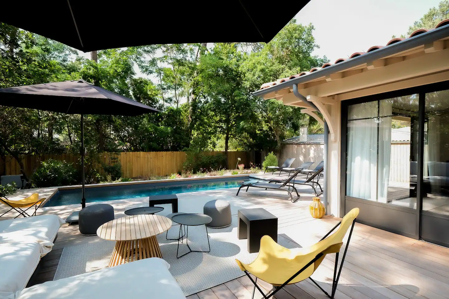 terrasse avec piscine maison en bois La Villa des Grands Pins Arcachon terrasse avec piscine maison en bois La Villa des Grands Pins Arcachon