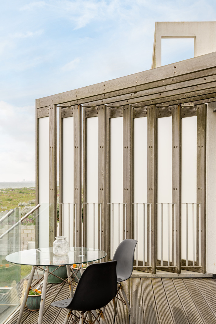 terrasse bois maison contemporaine en bord de mer