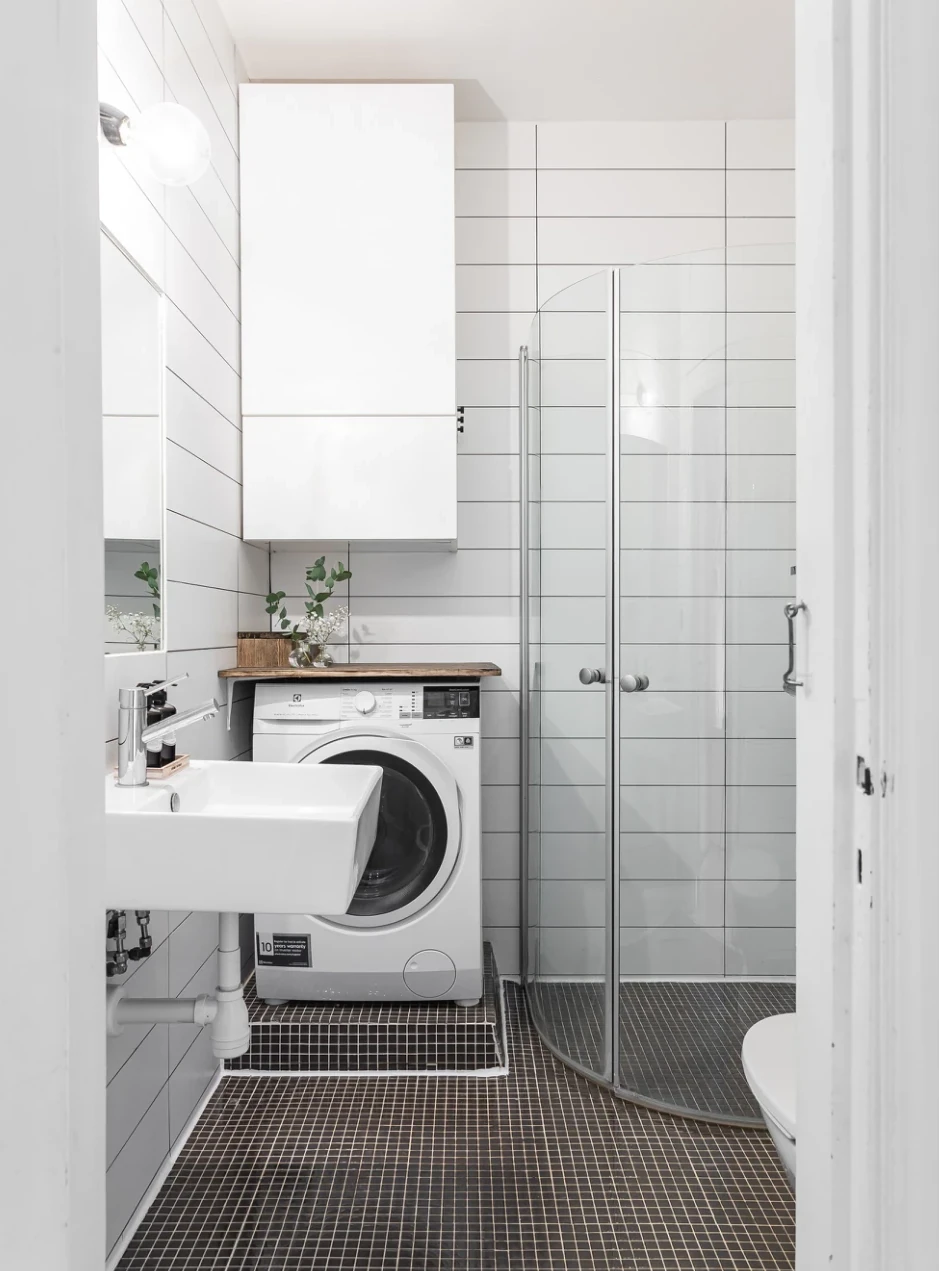 salle d salle d'eau design blanche