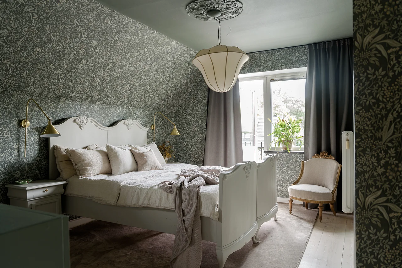 chambre avec papier-peint décoration classique chic chambre avec papier-peint décoration classique chic