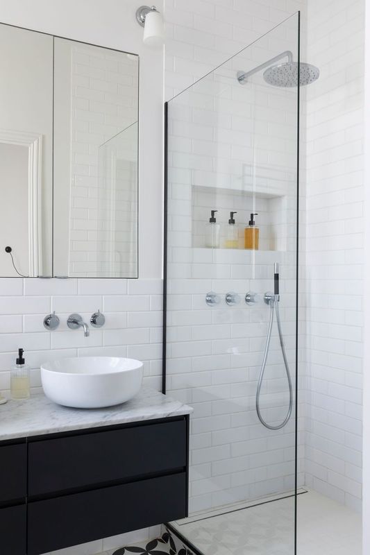 salle de bain appartement haussmannien rénové Photo © Pauline Le Goff