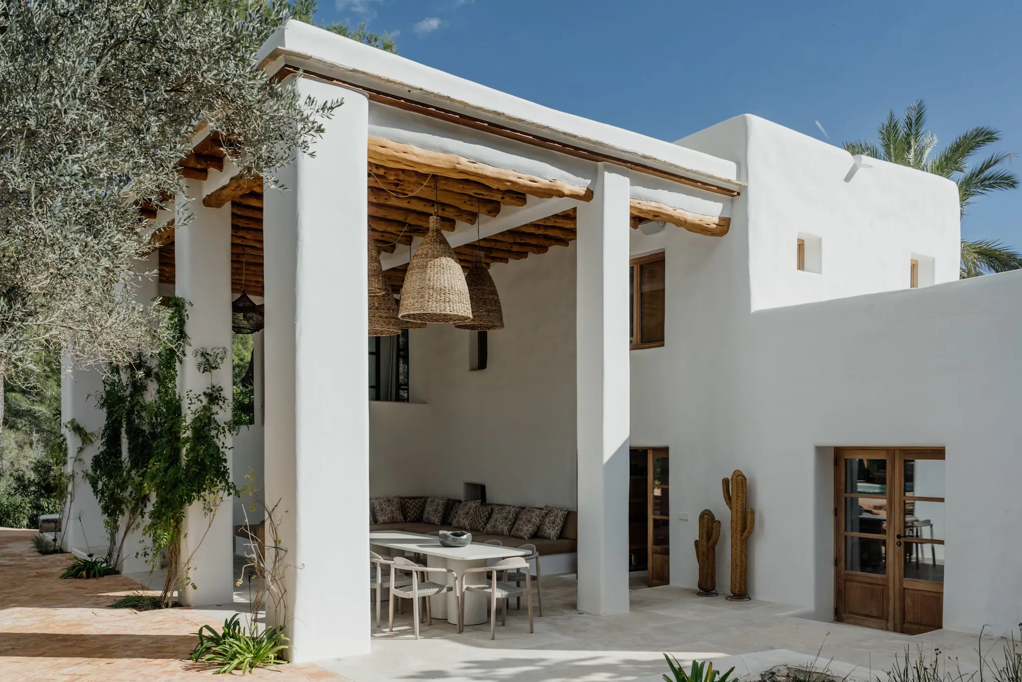 terrasse abritée maison rustique chic à Ibiza