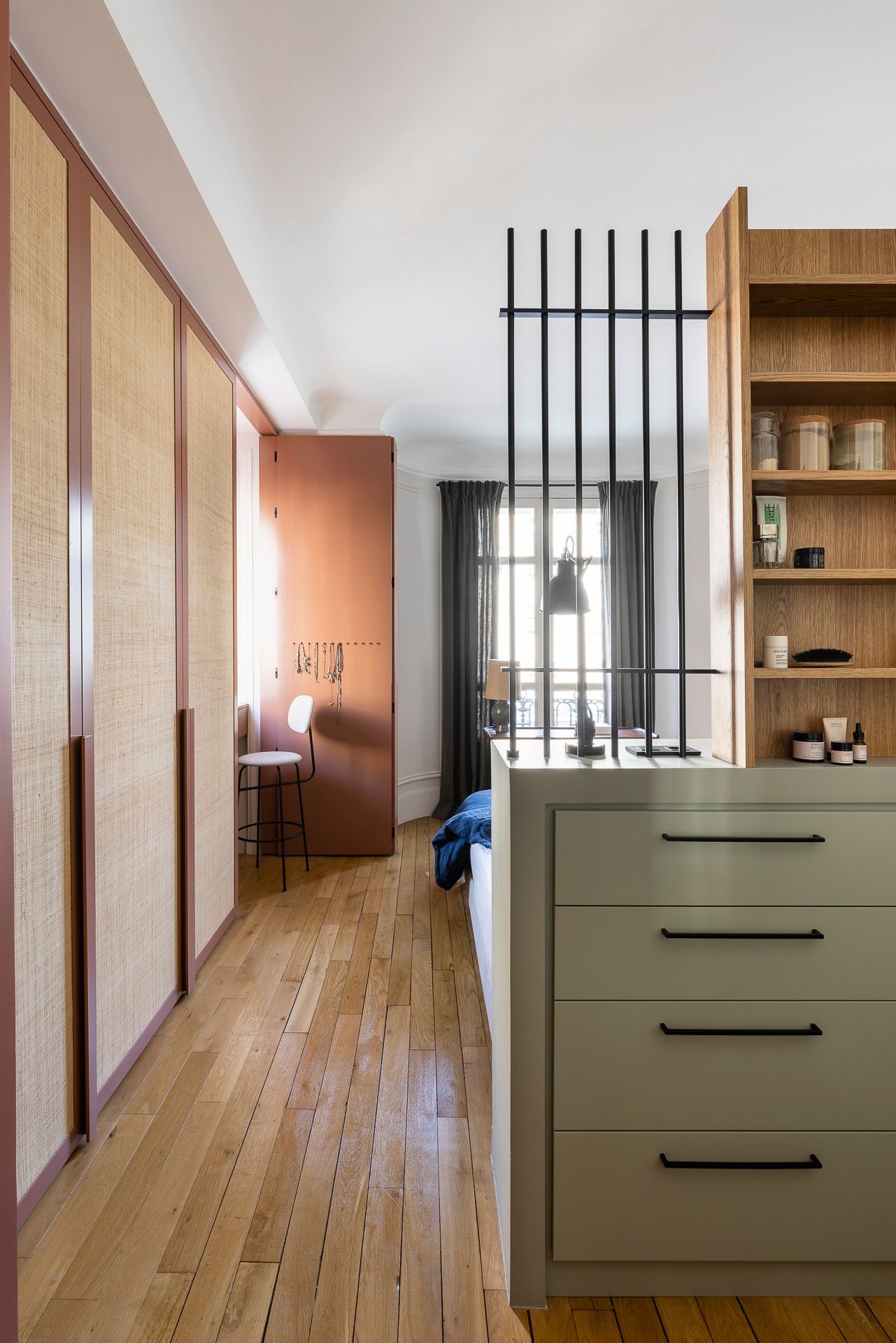 chambre avec dressing appartement haussmannien rénové Paris 