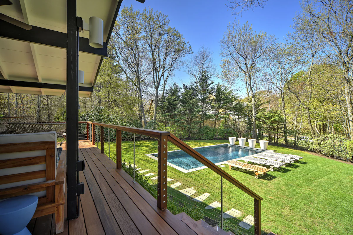 jardin avec piscine maison en bois Hamptons jardin avec piscine maison en bois Hamptons