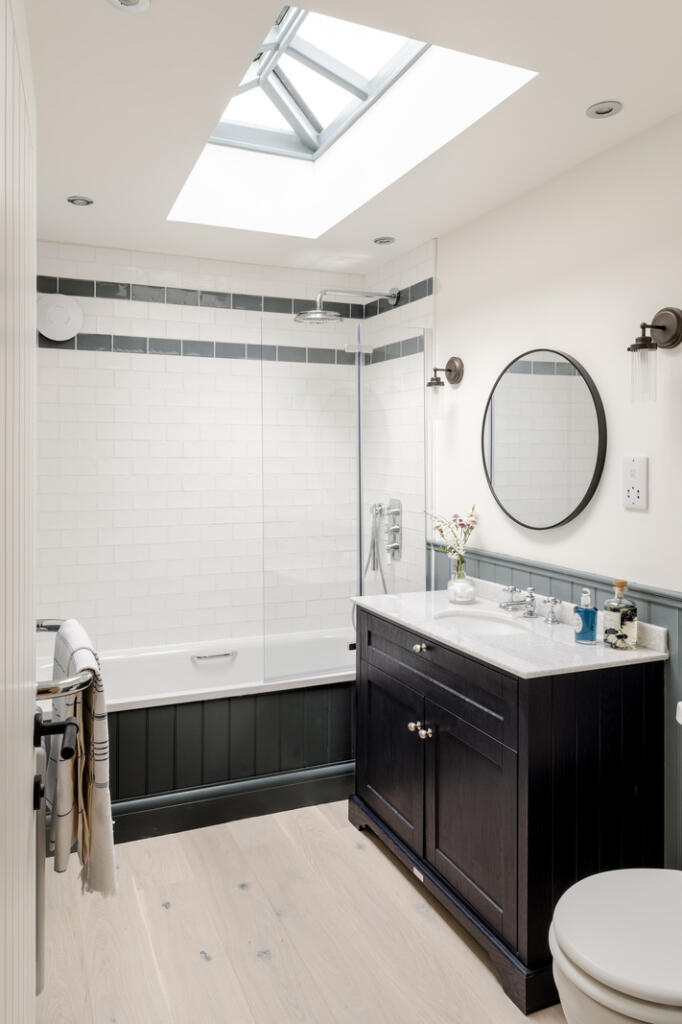 salle de bain avec puit de lumière salle de bain avec puit de lumière