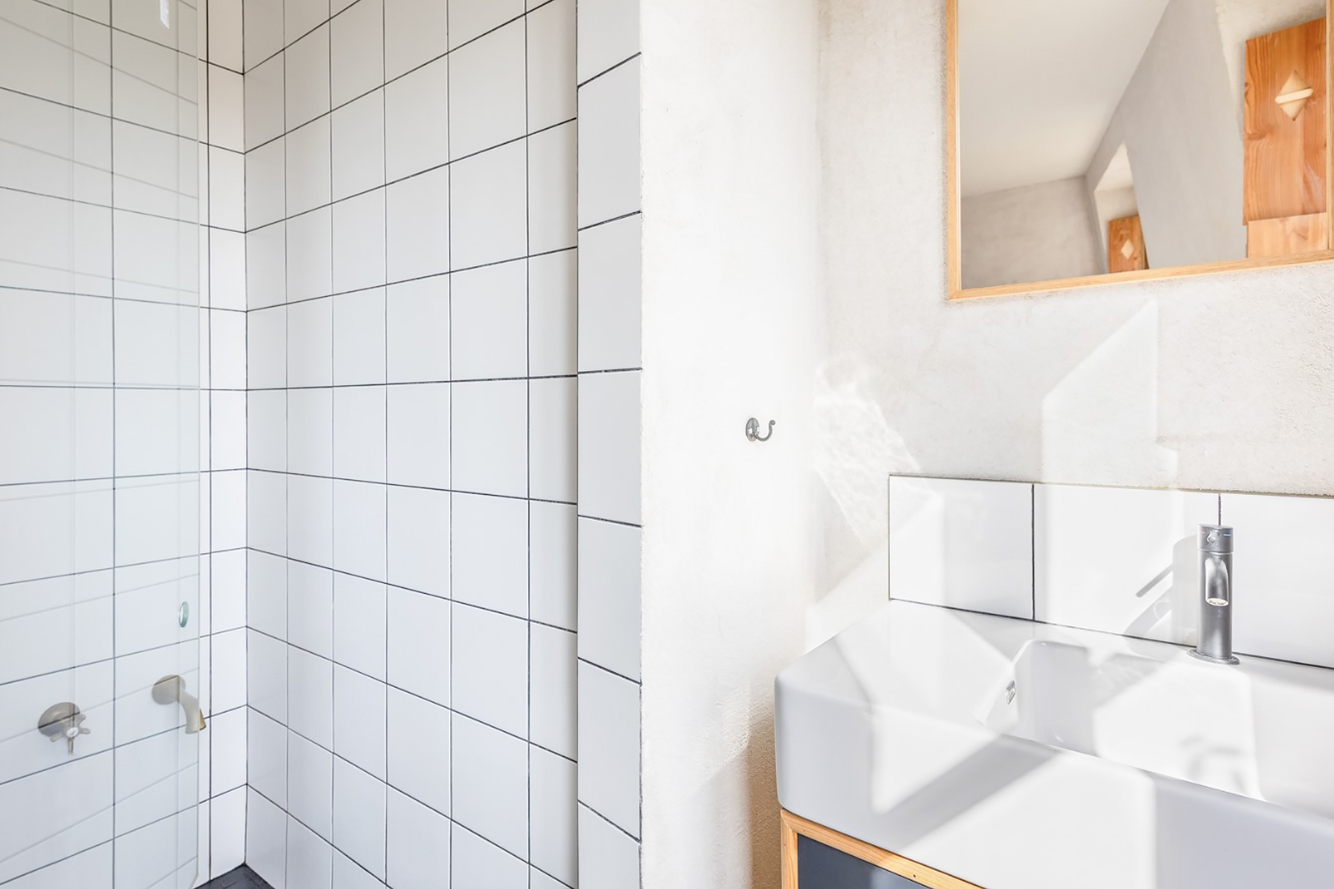 salle de bain blanche