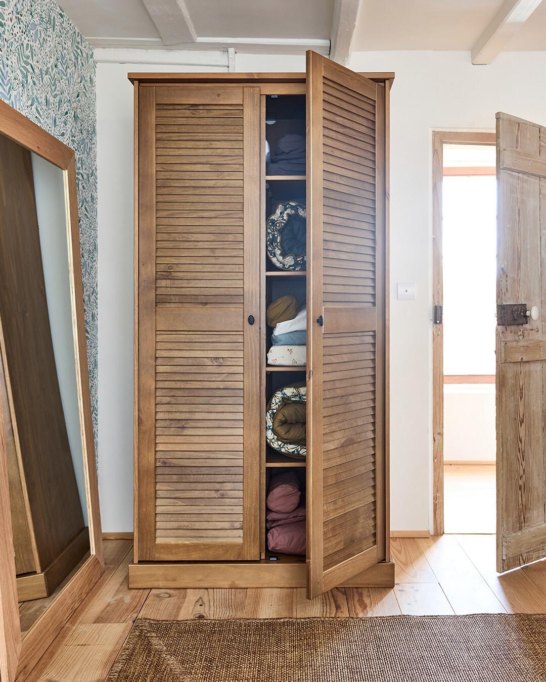 armoire bois dans chambre visite privée Alinea Reims armoire bois dans chambre visite privée Alinea Reims
