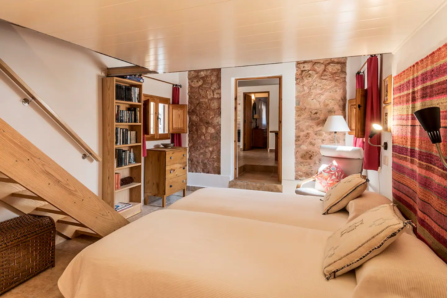 chambre murs pierres